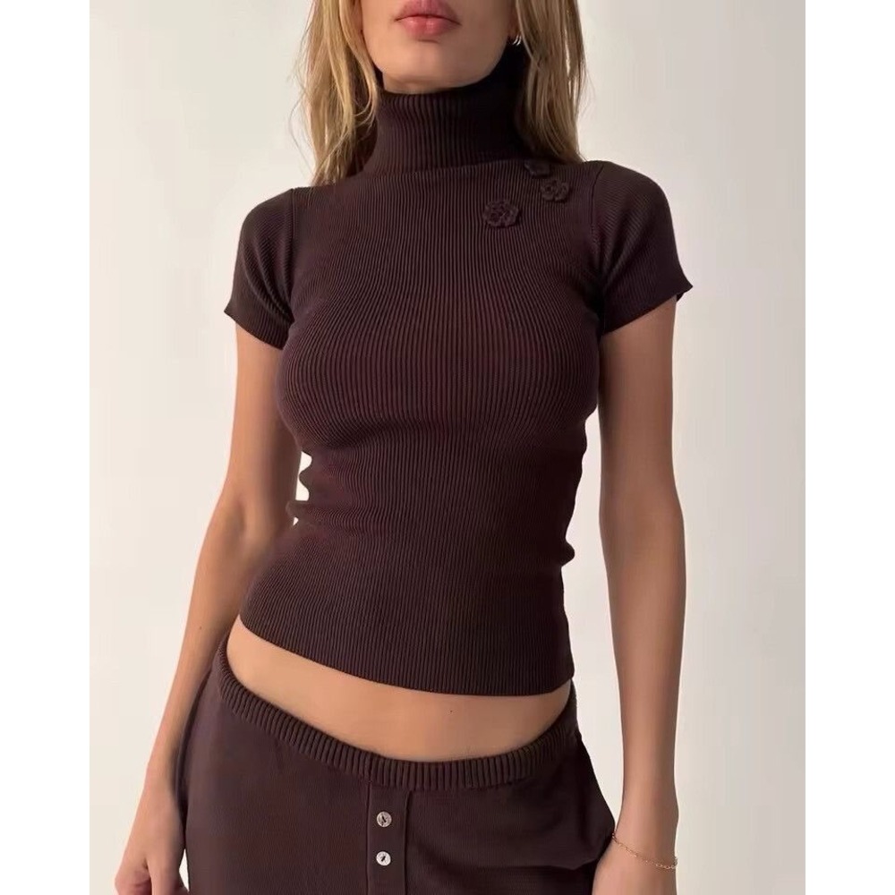 Frankies Bikinis Brown Elle cloud knit ribbed Turtleneck Floral Applique Small